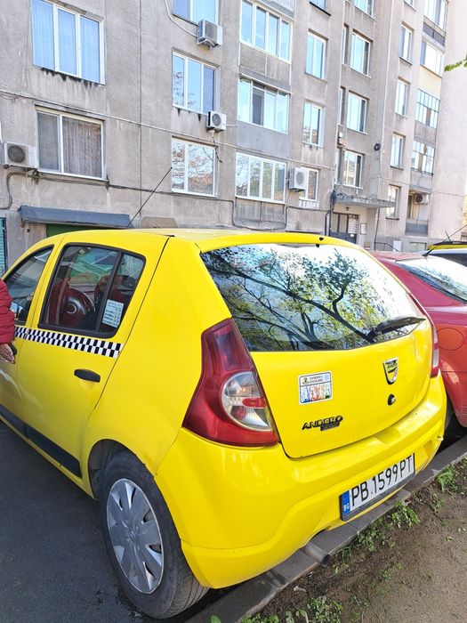 Кола dacia sandero