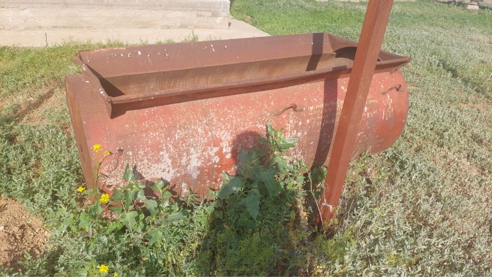 Продам металлическую емкость