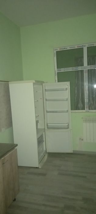 Карши шахар янги бозор олдидан 2 хонали янги дом квартирага берилади.