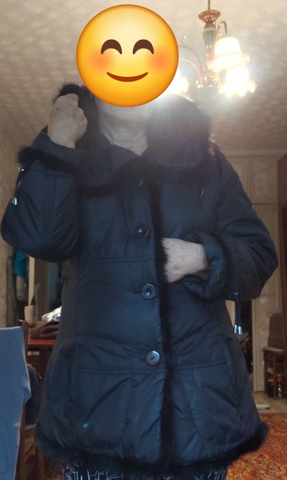 Продам куртки , плащь