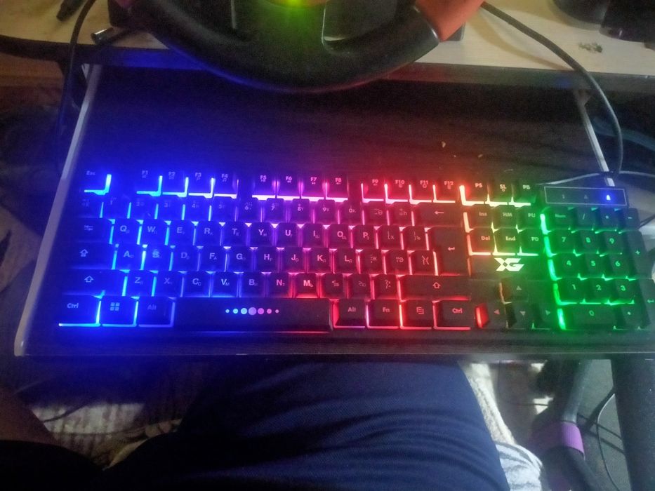Продам механическую клавиатуру