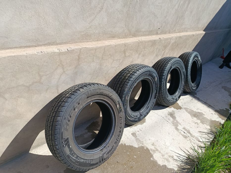 Шины  235 /70 /16