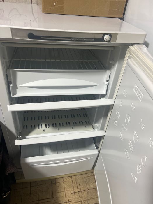 Продам морозильную камеру