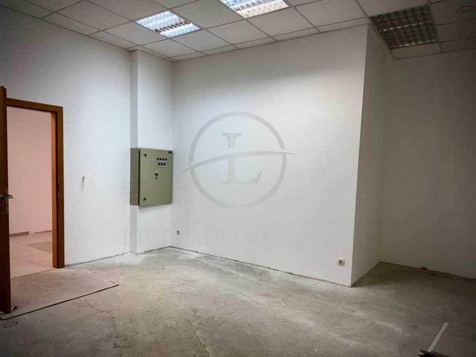 Продава се Офис в Пловдив, Център - 240 кв.м за 1428 €/кв.м - Снимка #9