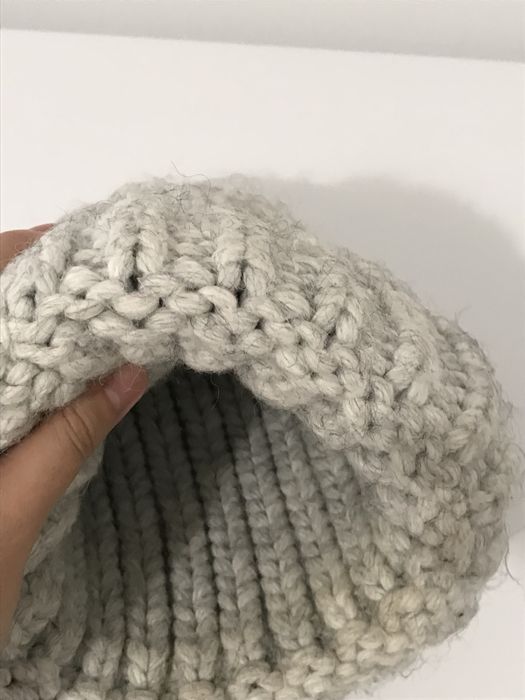 Шапка из шерсти новая