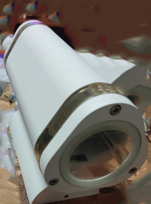 Масивен,метален, фасаден осветителен аплик пълен комплект с 4бр.крушки