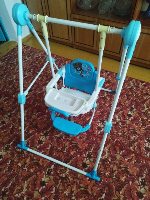 Детская качеля для дома