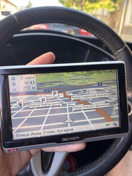 Навигация за камион Becker