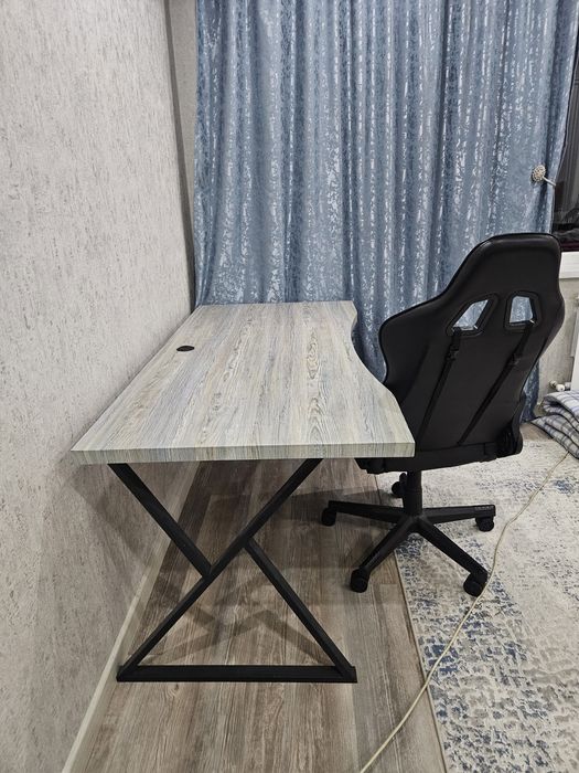Стол компьютерный