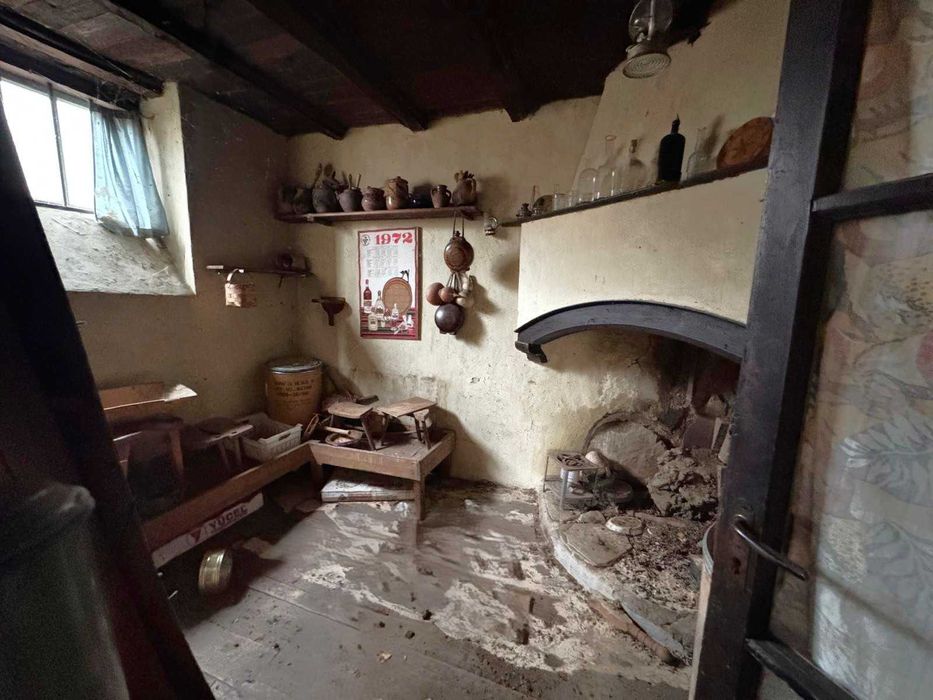 Двуетажна къща с. Колишовци, гр. Габрово