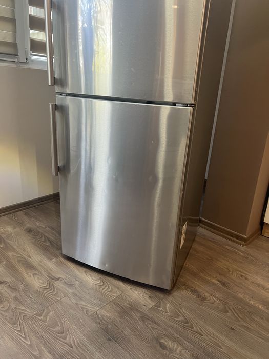 хладилник с фризер LG