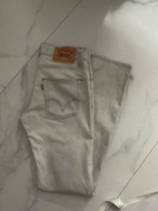 Оригинални мъжки дънки Levi’s размерът е 31,модел 511
