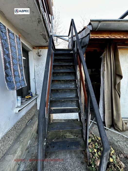 Къща в Ловеч, област-с.Белиш площ 48 цена 43000