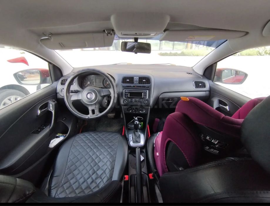 Продам Фольсваген поло 2013