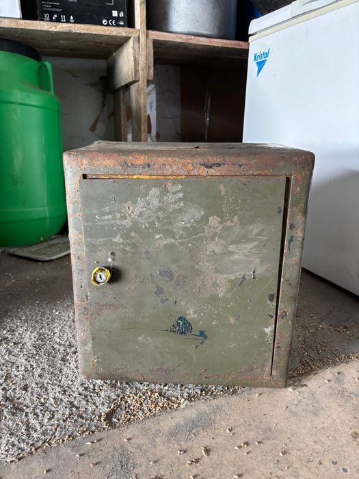 Продам ящик.