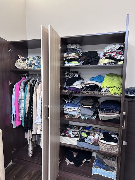 Продам шкаф плательный