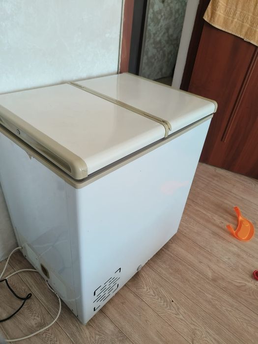 Морозильник  хороший состояние