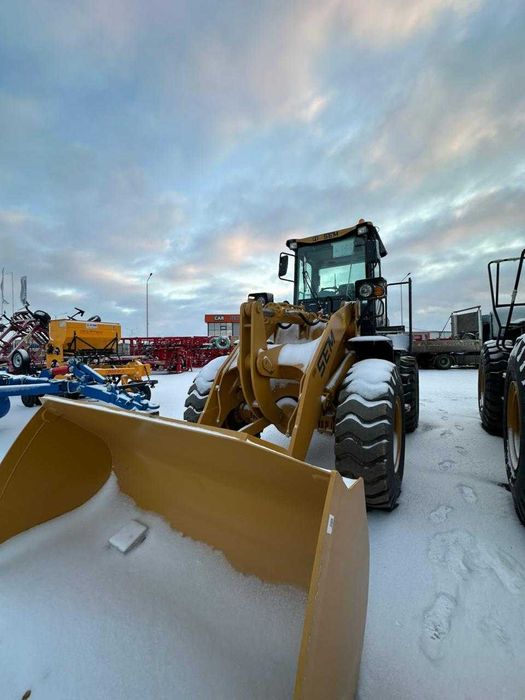 Фронтальный погрузчик SEM 636D