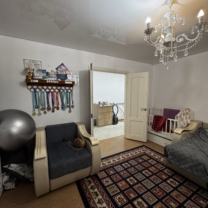 Продам 2 комн рвйон. Уют  3/5  63 м.кв