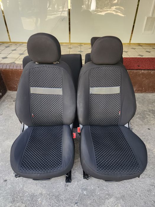 Сиденя от Lasetti Cobalt Комплект