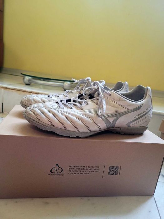 Стоножки - футболни обувки Мизуно, Mizuno