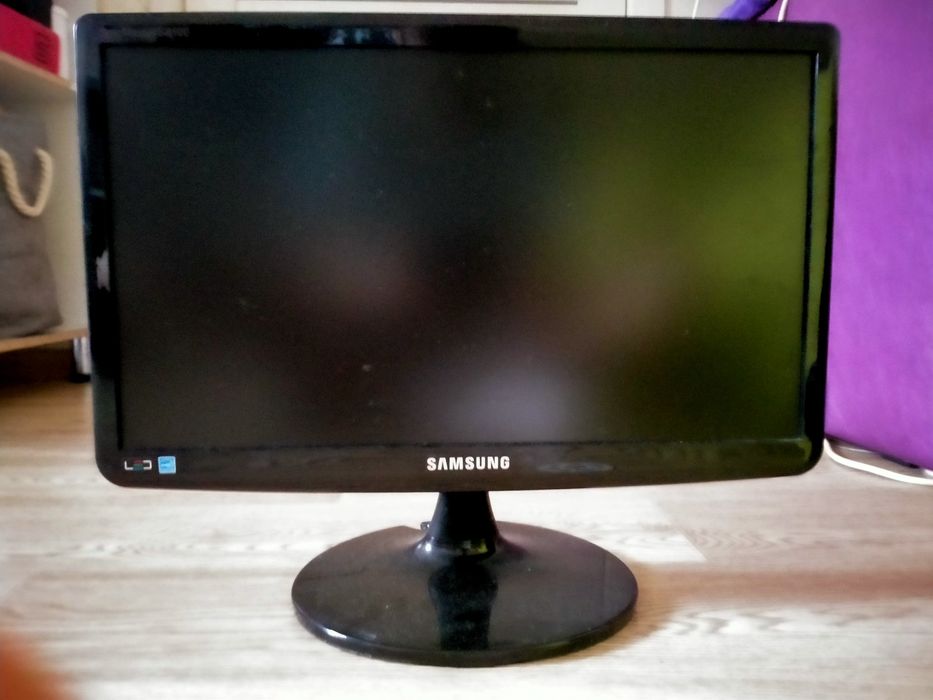 Монитор  samsung