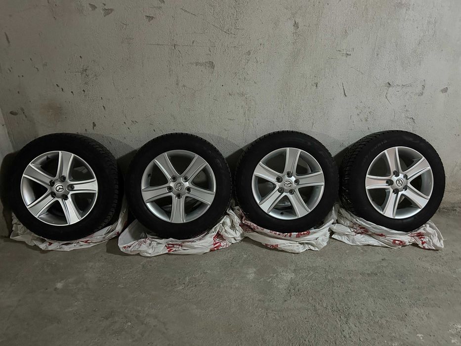 Оригинални джанти  Mazda  с гуми 205/60/16 DEBICA