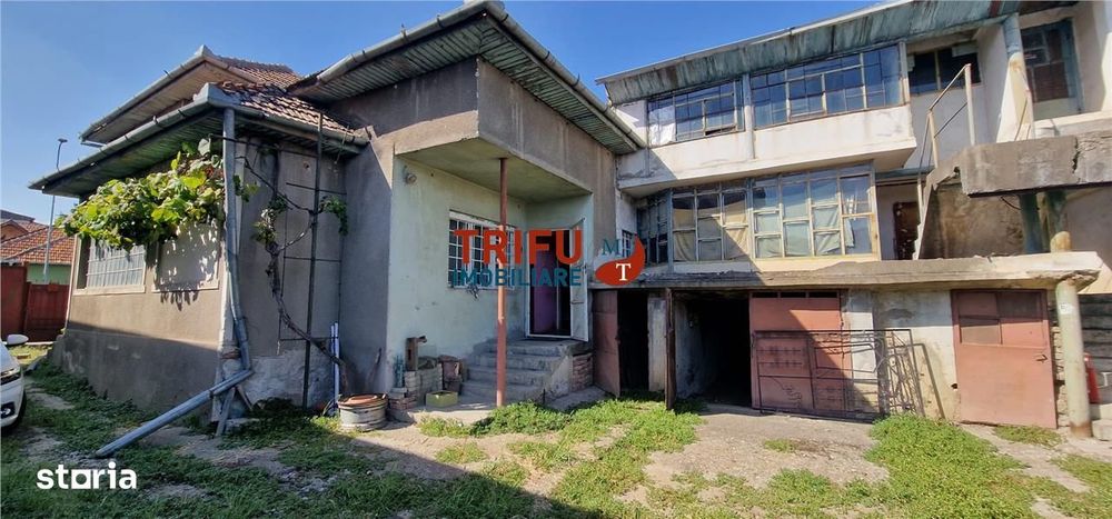 Casa de vanzare 4 camere zona Centru