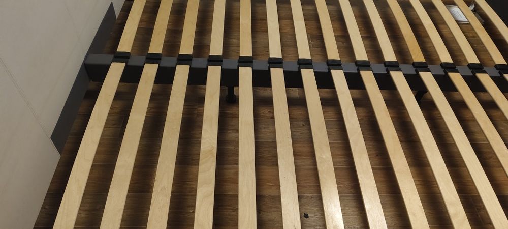 Двухспальная кровать