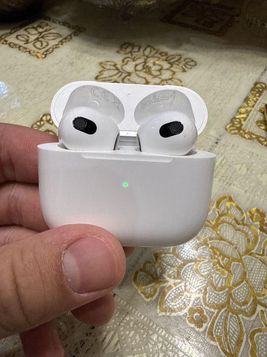 Airpods 2 , бу оригинал 100%.