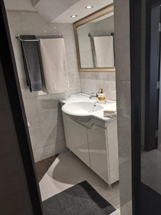 Дава се под наем Тристаен апартамент в Пловдив, Център - 74 кв.м за 650 € - Снимка #5