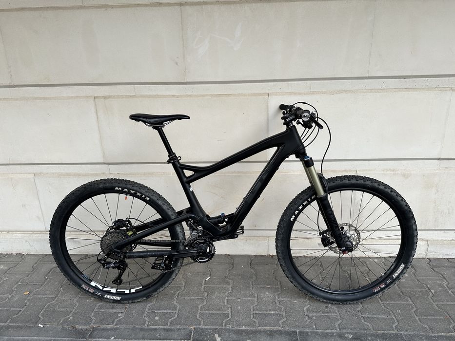 GT sensor 27.5 карбонов велосипед / колело