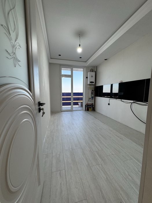 Каробка нархдан хам арзон нархда кадастрли новострлйка 2хона Хонсарой