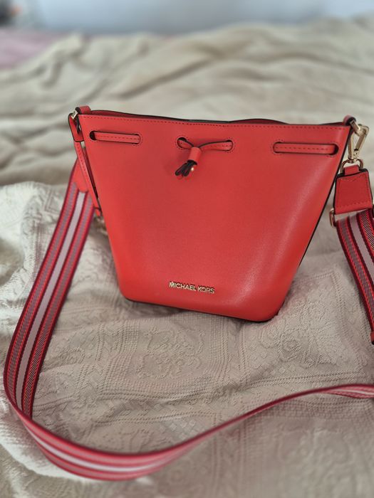 Vând poseta Michael Kors