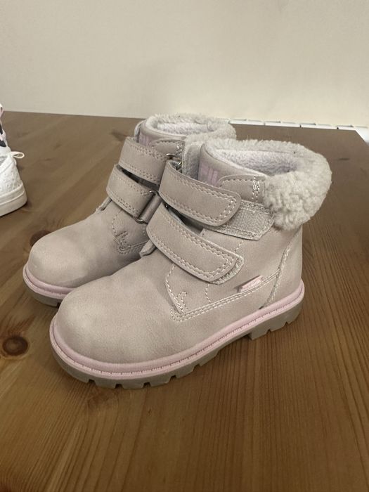 Детски обувки по 10 евро