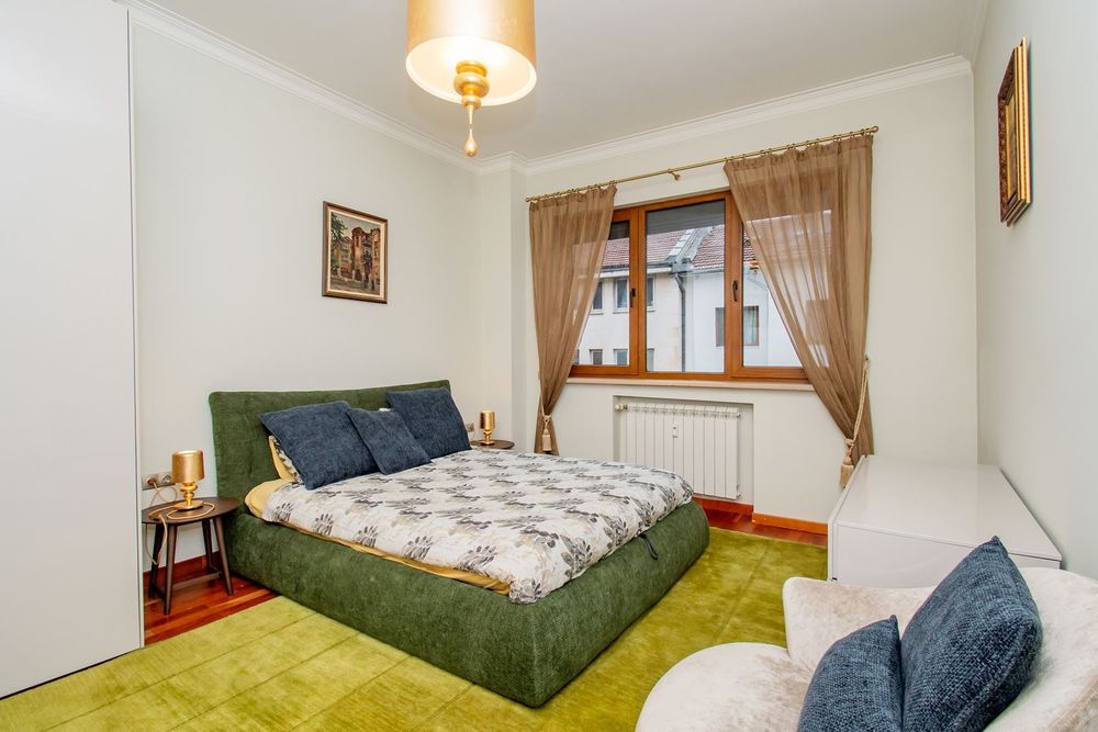 Дава се под наем Двустаен апартамент в София, Център - 73 кв.м за 1246.44 € - Снимка #10