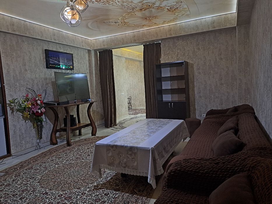 Зангиота мехмон уйи ижара. Кунлик ва ойлик мавжуд.