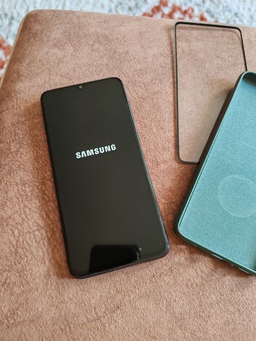 Samsung A70,dual SIM 128GB RAM 6GB
