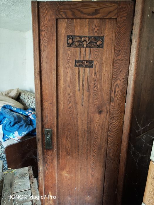 Mobilier vechi pentru colecționari