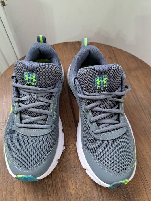 Pantofi sport Under Armour măsură 38,5
