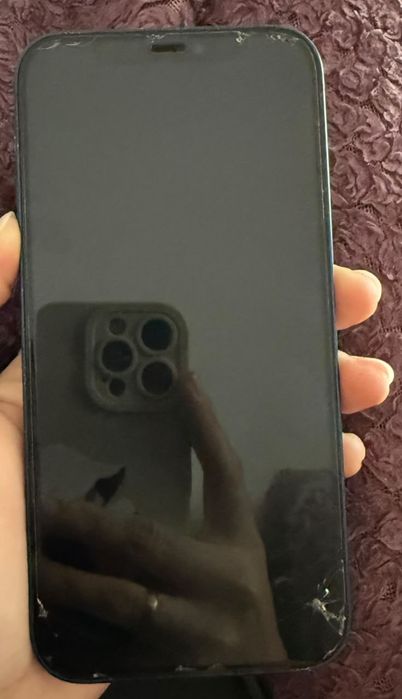 Продам iphone 12