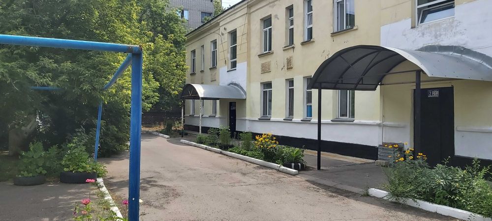 Продам 2-х комн. нестандартной планировки 62 кв.м высокие потолки