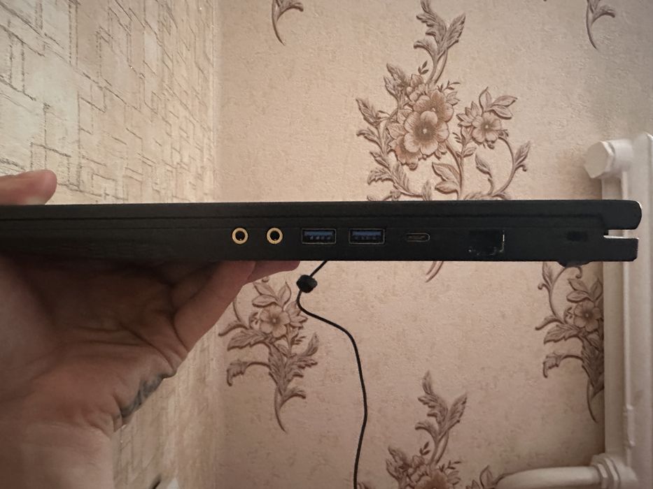 Продам ноутбук Msi thinGf63