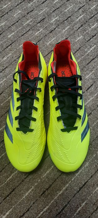 Vând Adidas Predator League în stare foarte bună
