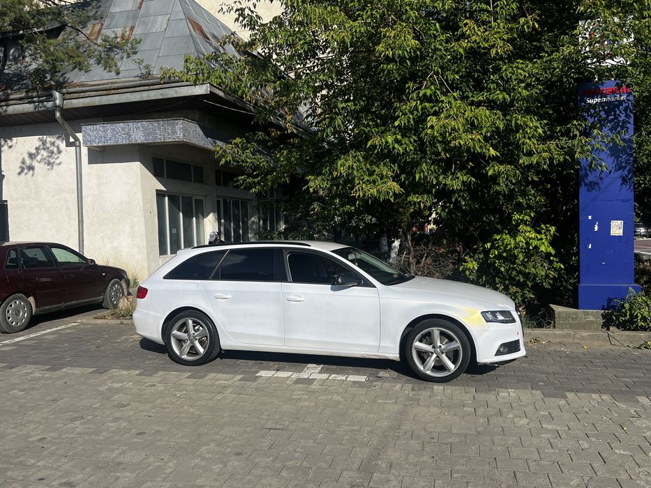 Vând Audi A4  B8