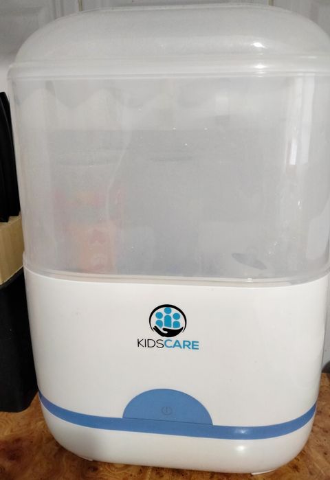 Sterilizator electric + încălzitor electric + 4 biberoane din sticlă