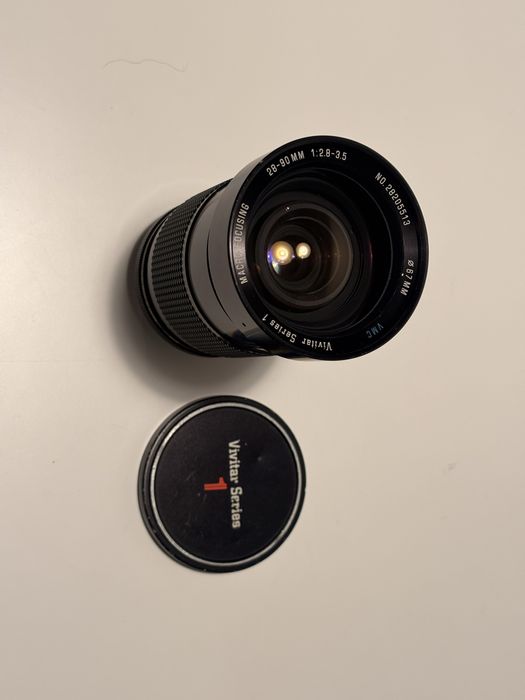 Obiectiv Vivitar Series 1 macro 28-90mm cu f2.8-3,5