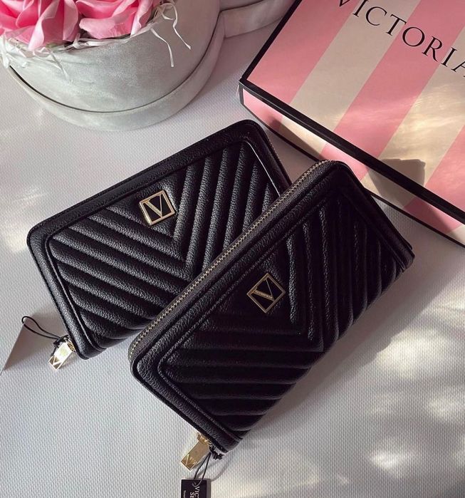 Елегантен портфейл Victoria’s Secret