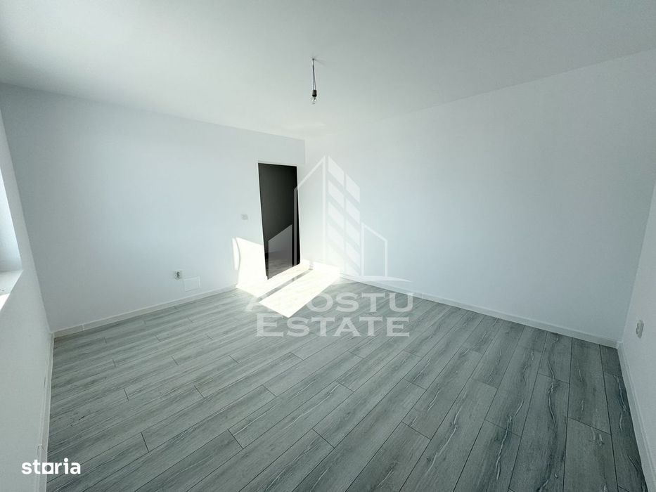 Apartament cu 2 camere decomandat bucatarie inchisa in zona Planetelor