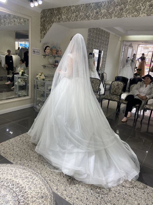 свадебный платье